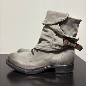 A.S.98 NEW Emerson in smoke size 40